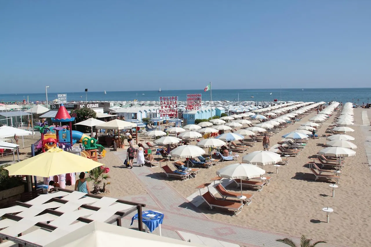 Hotel Ala Ριτσιόνε 2*,  Ιταλία
