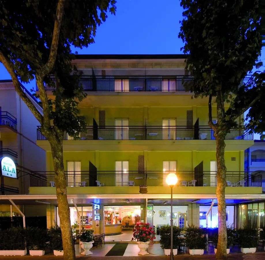 Hotel Ala Ριτσιόνε