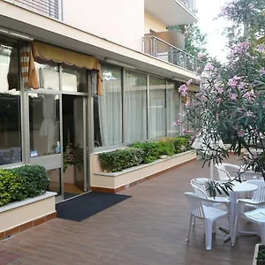 Pupa ** Riccione