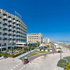 Отель Baltic Riccione-fronte Mare